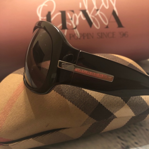 Burberry Sunglasses in Black - Picture 5 of 12